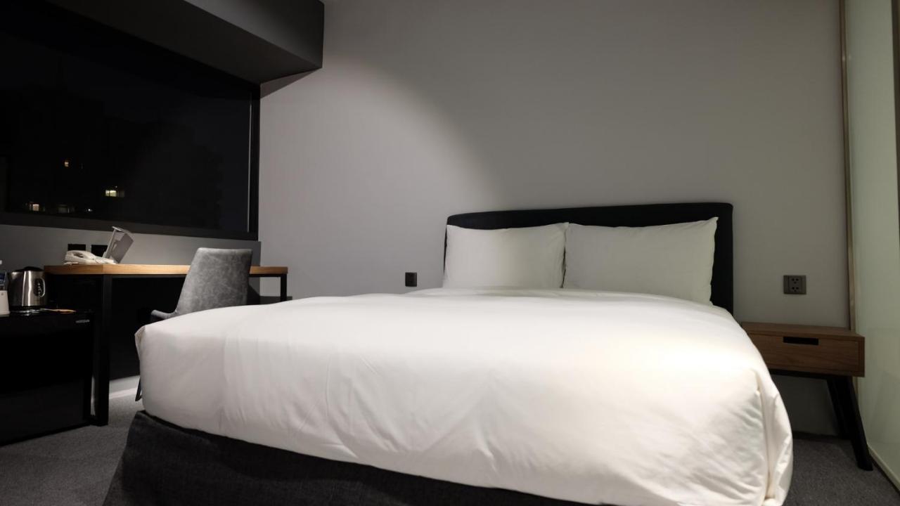 Doudian DDiNN Hotel Taichung Buitenkant foto