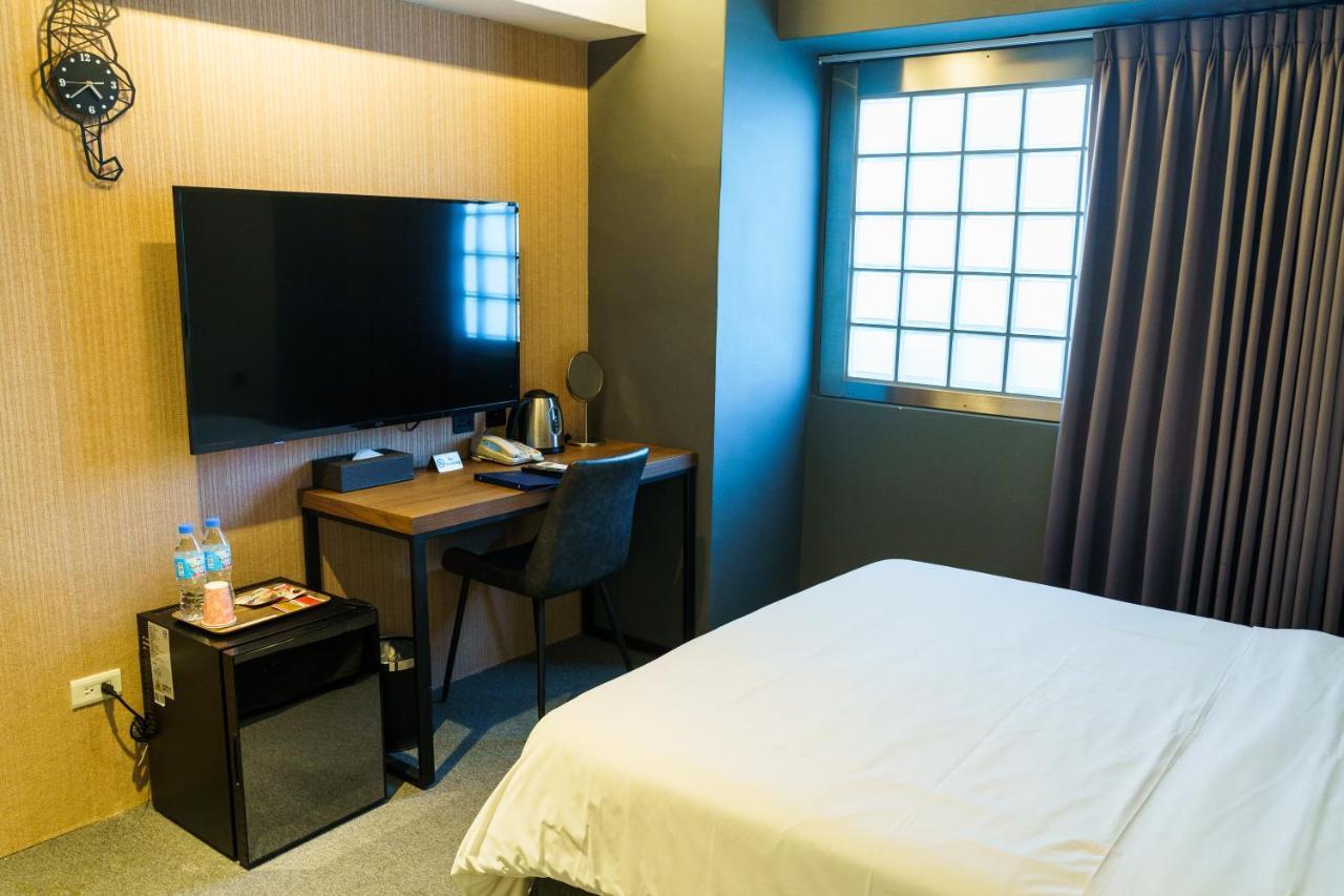 Doudian DDiNN Hotel Taichung Buitenkant foto