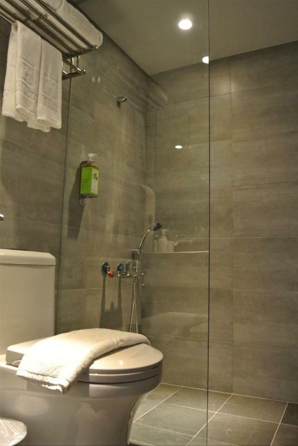 Doudian DDiNN Hotel Taichung Buitenkant foto