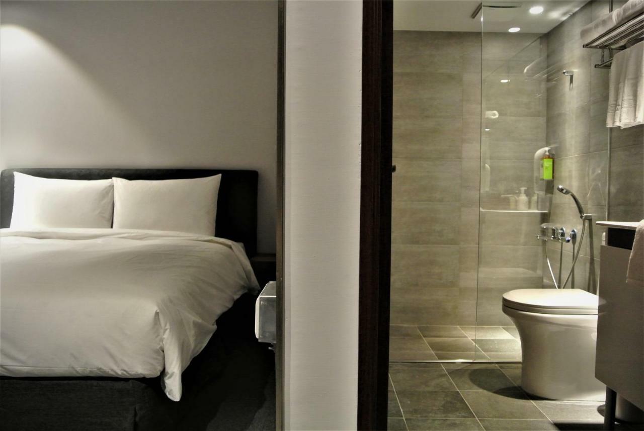 Doudian DDiNN Hotel Taichung Buitenkant foto